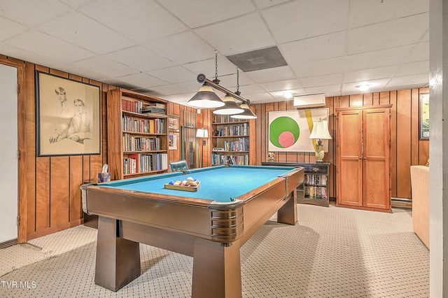 211 Crestwood Drive, Johnson City, TN 37601