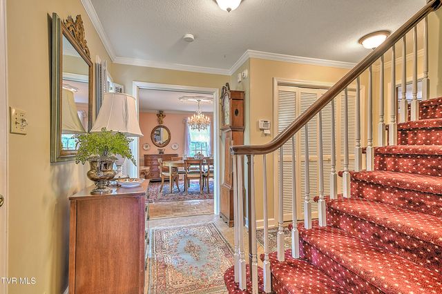 211 Crestwood Drive, Johnson City, TN 37601