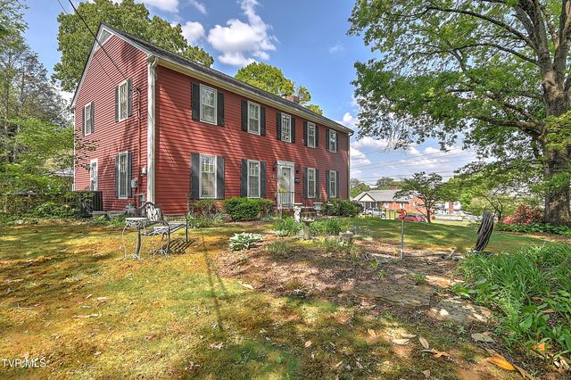 211 Crestwood Drive, Johnson City, TN 37601