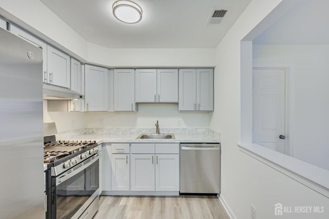 1223 Waterford Drive, Edison, NJ 08817