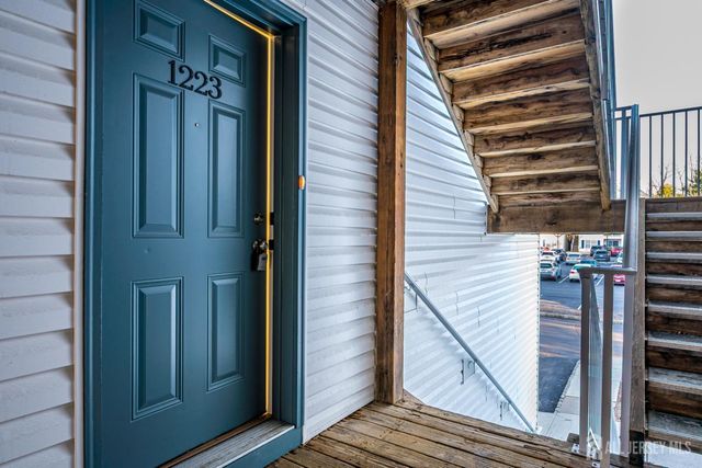 1223 Waterford Drive, Edison, NJ 08817