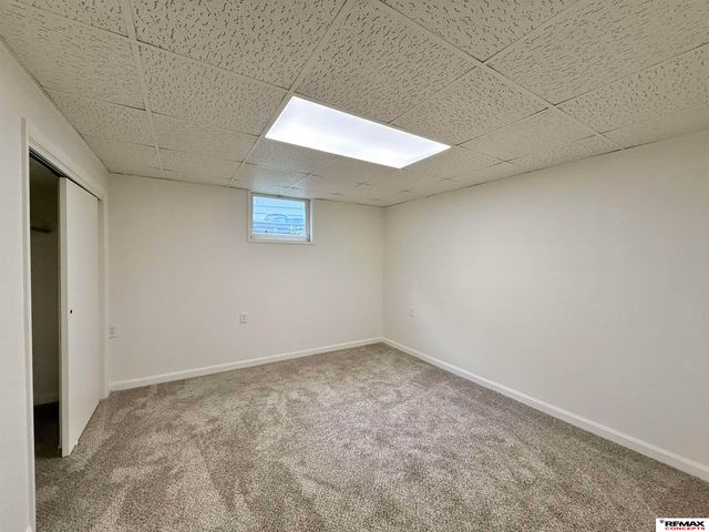8215 Chestnut Lane, Lincoln, NE 68510