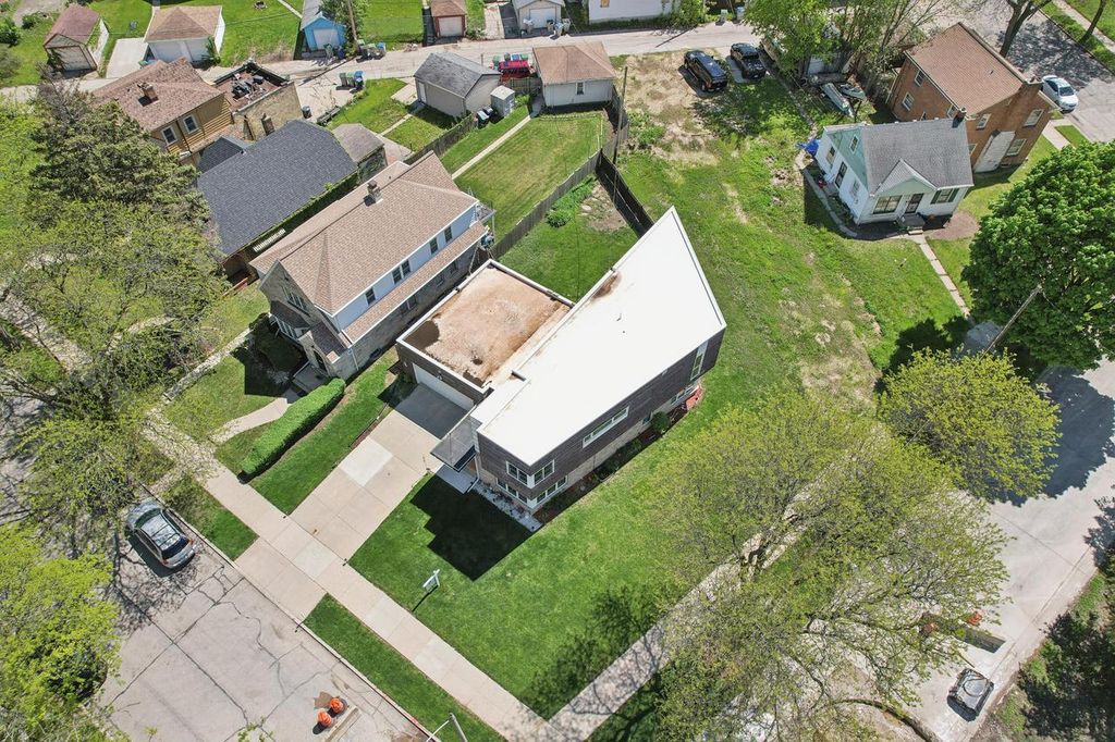 4647 W Scranton PLACE NW, Milwaukee, WI 53216