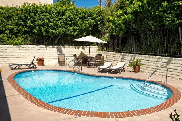 2337 Palos Verdes W, Palos Verdes Estates, CA 90274