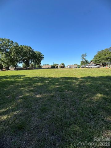 3227 Pleasant Plains Road, Matthews, NC 28105
