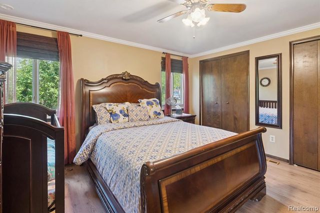 39239 Chantilly Dr Drive, Sterling Heights, MI 48313