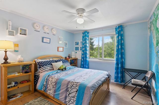 39239 Chantilly Dr Drive, Sterling Heights, MI 48313