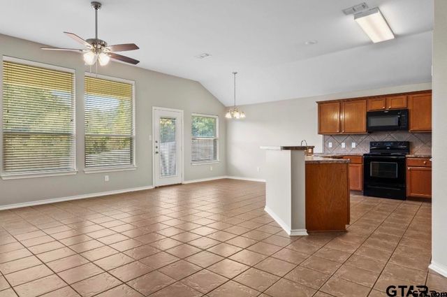 6027 Pine Cone, Tyler, TX 75707