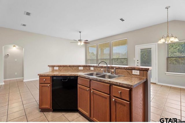 6027 Pine Cone, Tyler, TX 75707