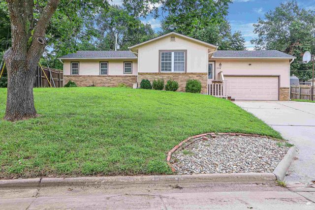 1112 Village Drive, Manhattan, KS 66503