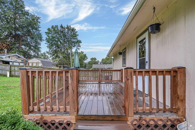 1112 Village Drive, Manhattan, KS 66503