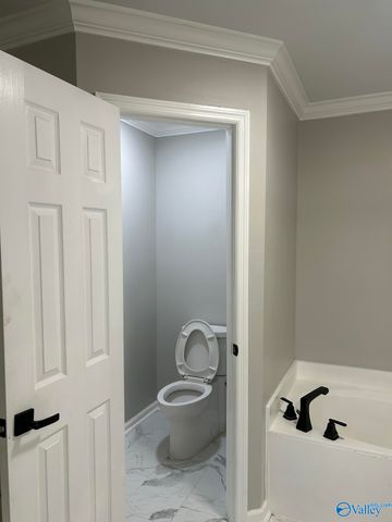 2012 Fairway Hills Drive 2012, Huntsville, AL 35802