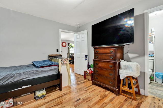 115 Gay St, Athens, TN 37303