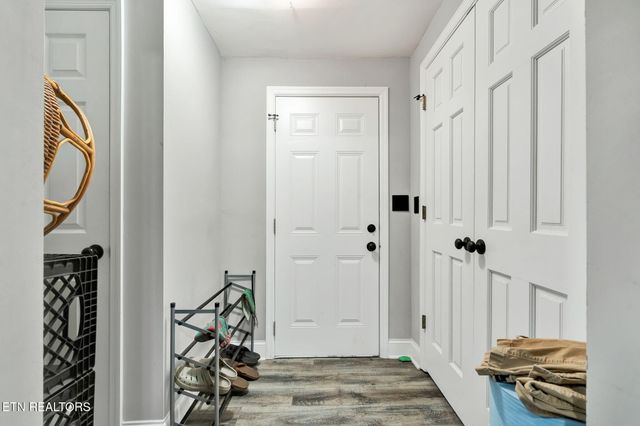 115 Gay St, Athens, TN 37303