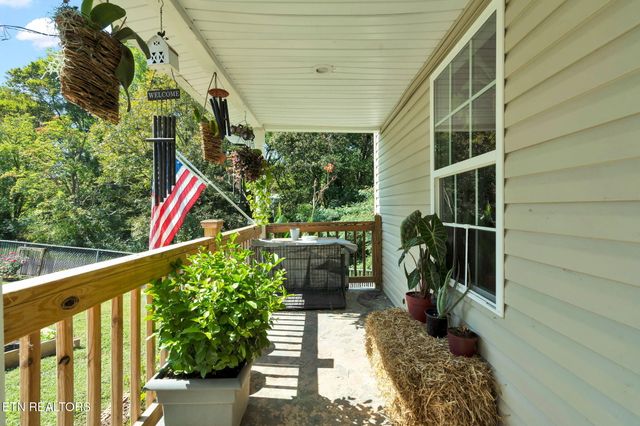 115 Gay St, Athens, TN 37303