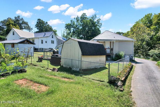 115 Gay St, Athens, TN 37303