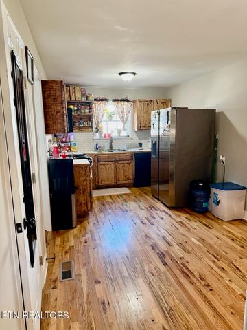 115 Gay St, Athens, TN 37303