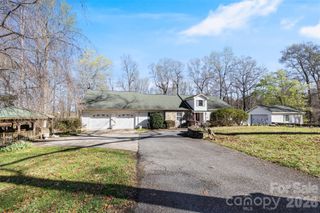 188 Oak Forest Circle, Gaffney, SC 29341