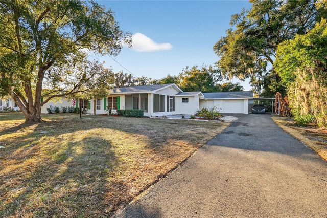 40 S KENTUCKY AVENUE, Umatilla, FL 32784