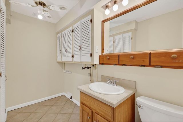 40 S KENTUCKY AVENUE, Umatilla, FL 32784