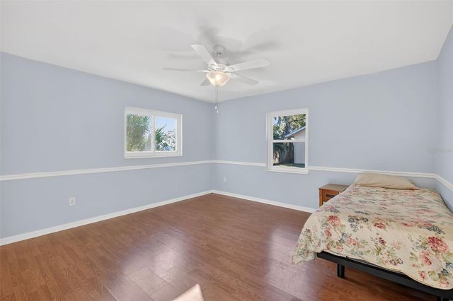 40 S KENTUCKY AVENUE, Umatilla, FL 32784