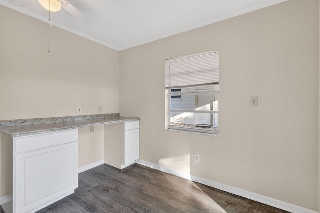 40 S KENTUCKY AVENUE, Umatilla, FL 32784