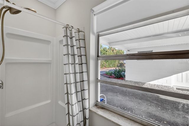 40 S KENTUCKY AVENUE, Umatilla, FL 32784