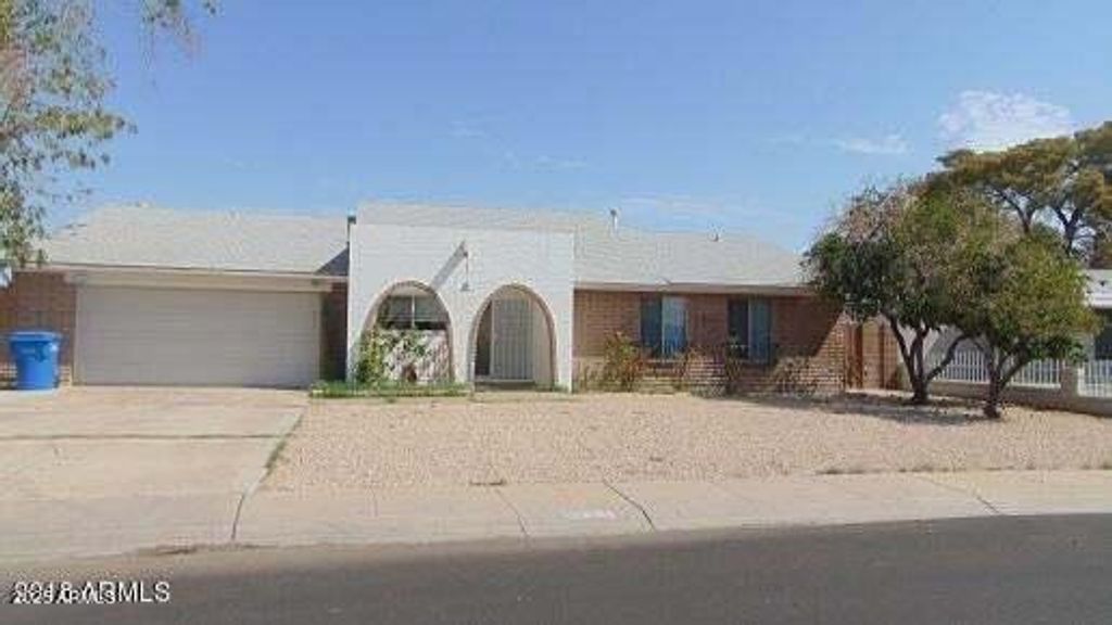4008 W DAVIDSON Lane, Phoenix, AZ 85051