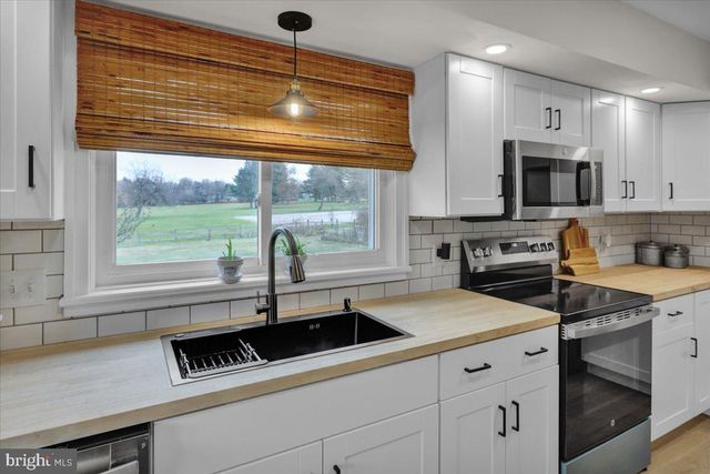 435 E CANAL ST, Lebanon, PA 17046