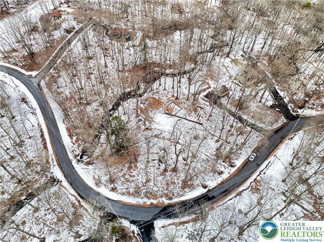 Sparrow Road, Lehman Twp, PA 18324