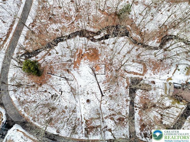 Sparrow Road, Lehman Twp, PA 18324