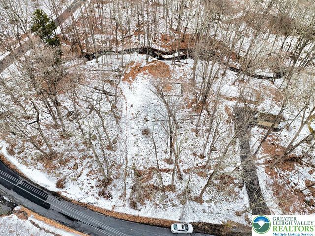 Sparrow Road, Lehman Twp, PA 18324
