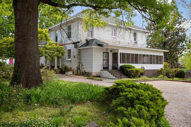 1419 S Main St, Jonesboro, AR 72401