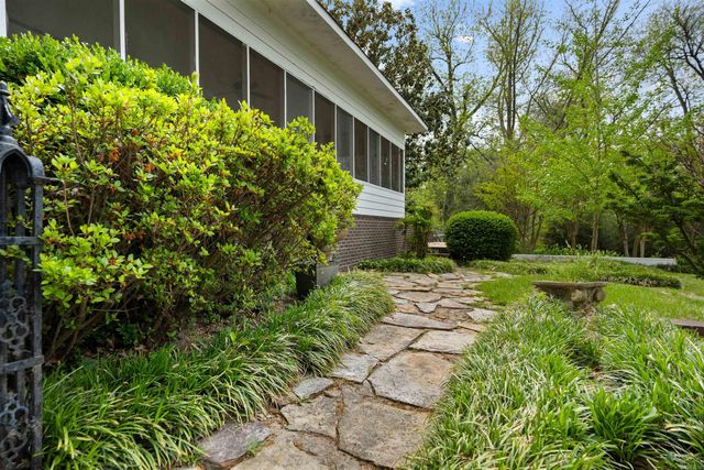 1419 S Main St, Jonesboro, AR 72401