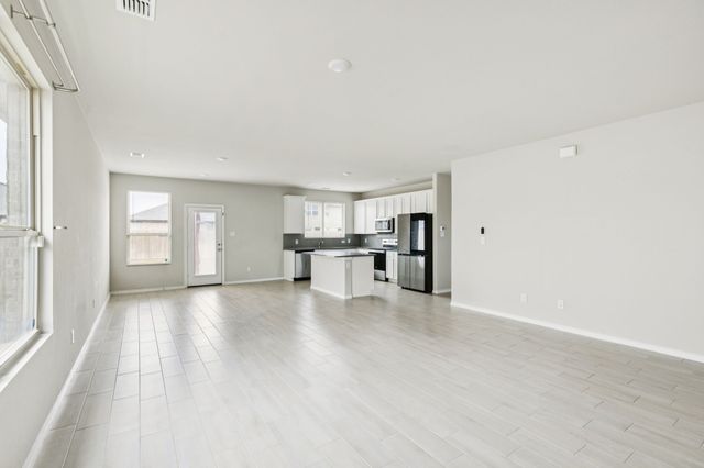 969 Ravenwood Lane, Van Alstyne, TX 75495