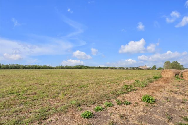 000 County Road 63, Rosharon, TX 77583