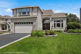 9011 Coppergate Road, Woodridge, IL 60517