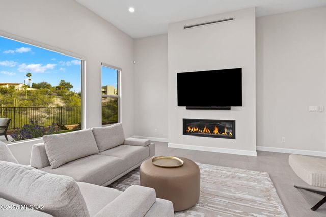 2852 E Camino A Los Vientos, Tucson, AZ 85718