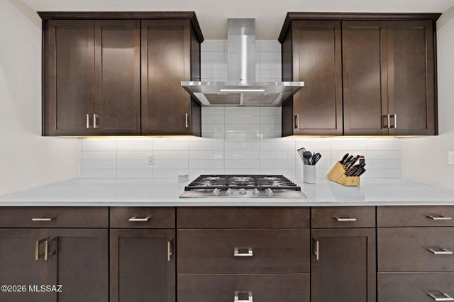 2852 E Camino A Los Vientos, Tucson, AZ 85718