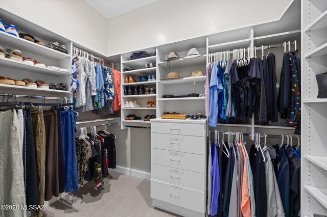 2852 E Camino A Los Vientos, Tucson, AZ 85718