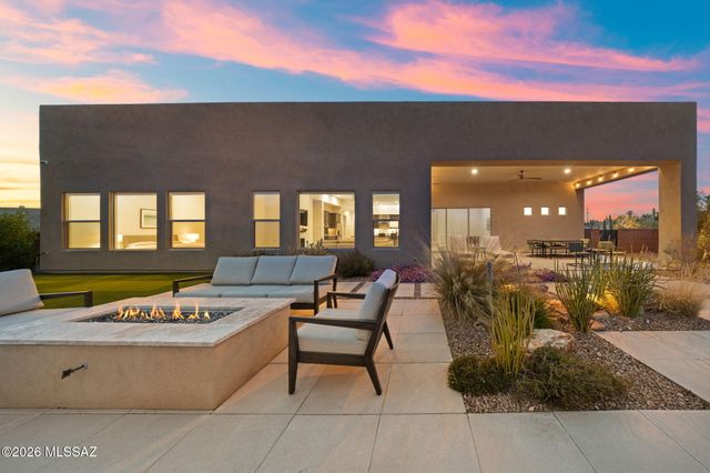 2852 E Camino A Los Vientos, Tucson, AZ 85718