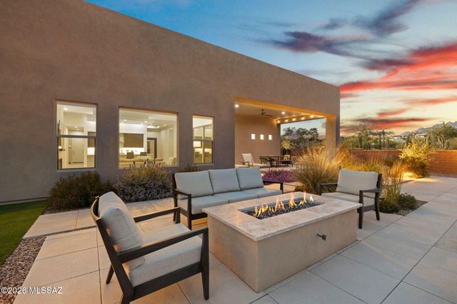 2852 E Camino A Los Vientos, Tucson, AZ 85718