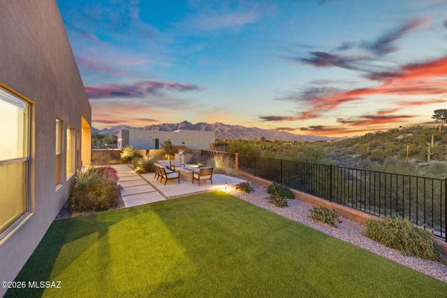 2852 E Camino A Los Vientos, Tucson, AZ 85718