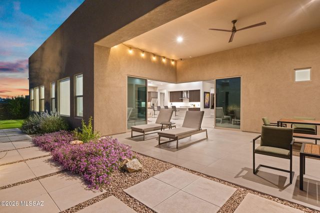 2852 E Camino A Los Vientos, Tucson, AZ 85718