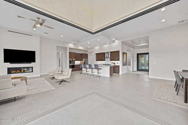 2852 E Camino A Los Vientos, Tucson, AZ 85718