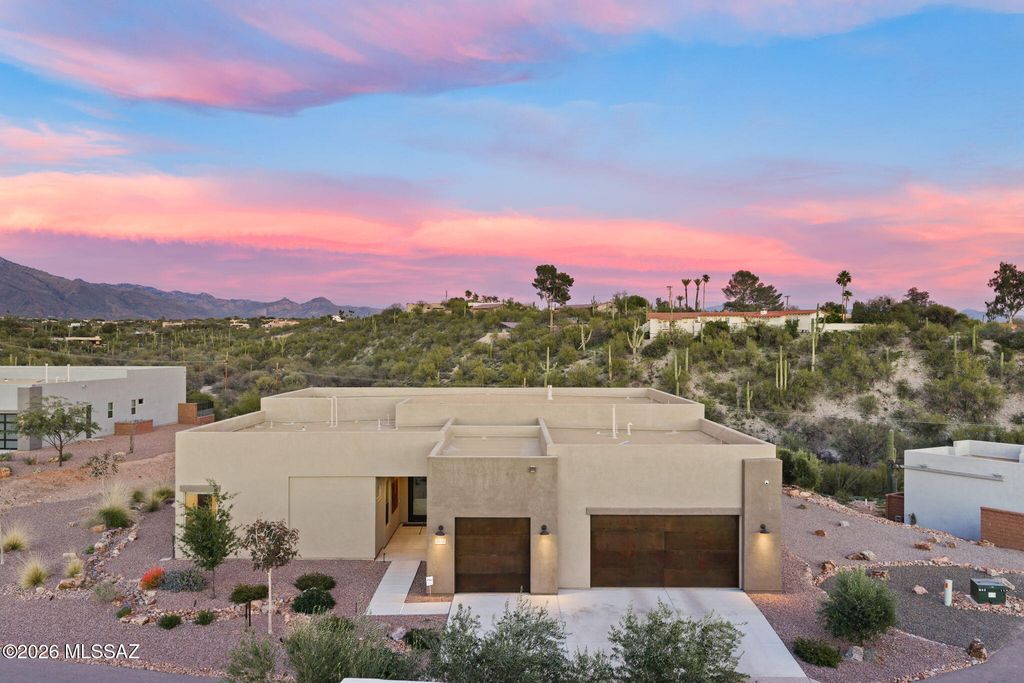 2852 E Camino A Los Vientos, Tucson, AZ 85718