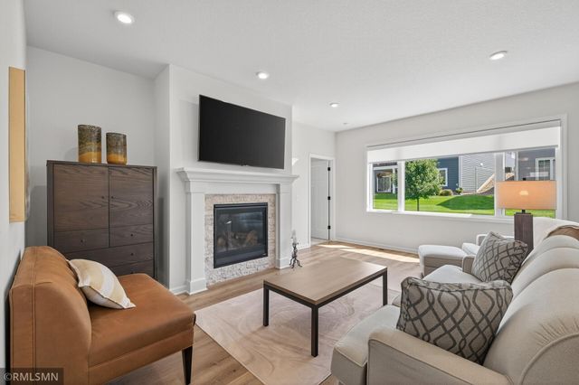 1000 Oakwood Road, Newport, MN 55055