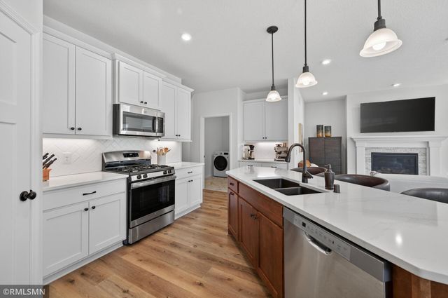 1000 Oakwood Road, Newport, MN 55055