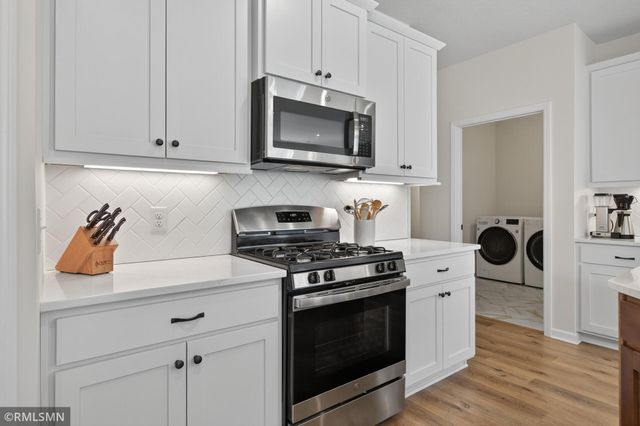 1000 Oakwood Road, Newport, MN 55055