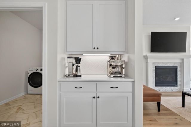 1000 Oakwood Road, Newport, MN 55055